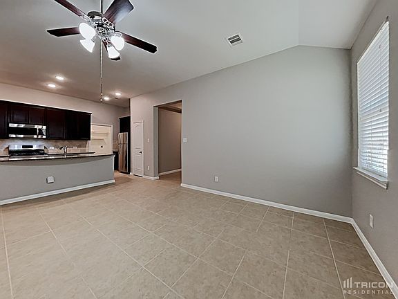 5th image of 446 Terra Vista Cir
