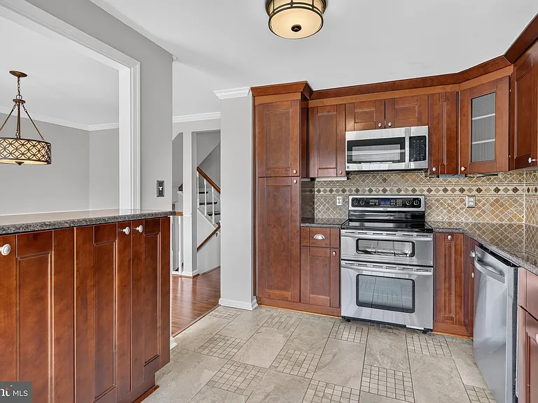 6453 Linleigh Way — Photo 14