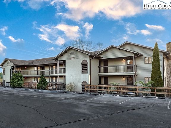 2nd image of 884 Chetola Lakes Drive 302 Cardinal Bldg.