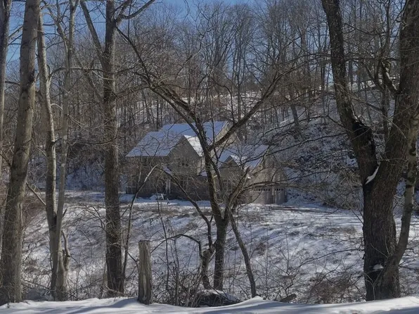 363 Barefoot Hollow Rd, Middleport, OH 45760