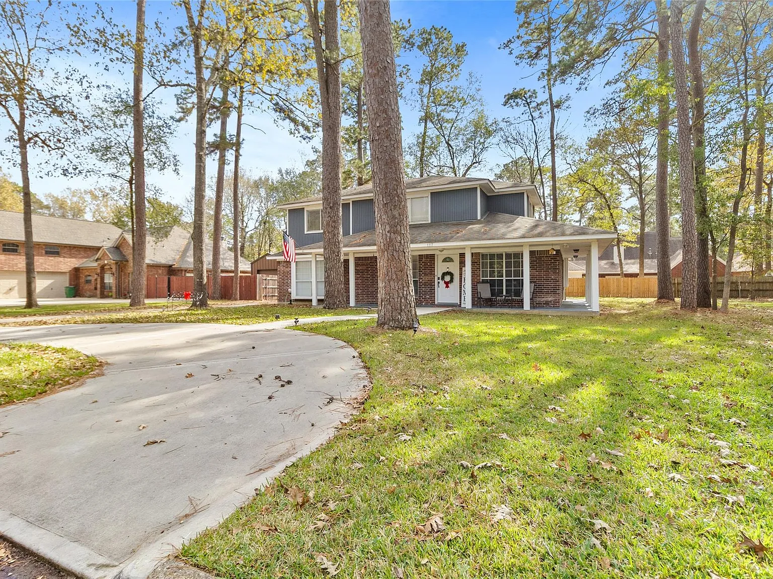 4 bed, 2.5 bath, 2318 sqft, $2,900 — Photo 3