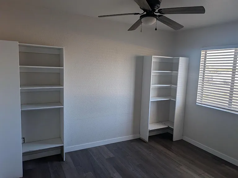 7160 N 53rd Ave — Photo 15