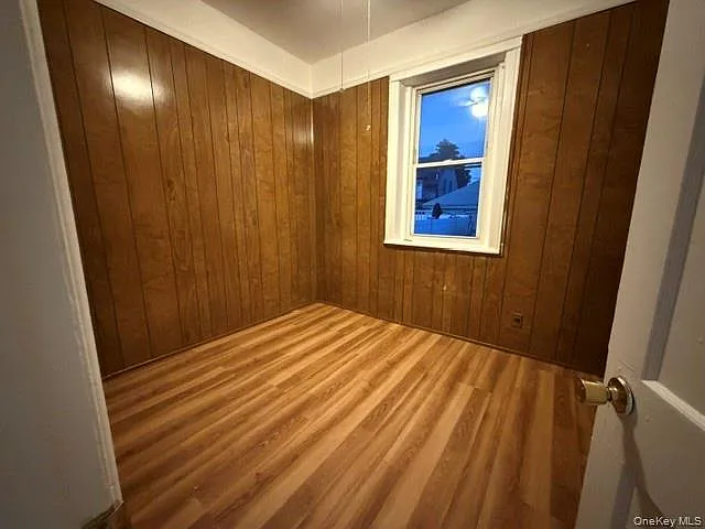 3 bed, 1.0 bath, 2014 sqft, $3,753 — Photo 3