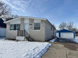 122 Meadle St, Mount Clemens, MI 48043