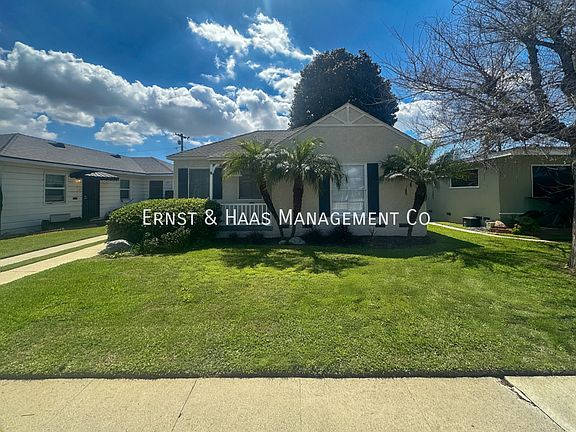 2nd image of 1618 E 63rd St