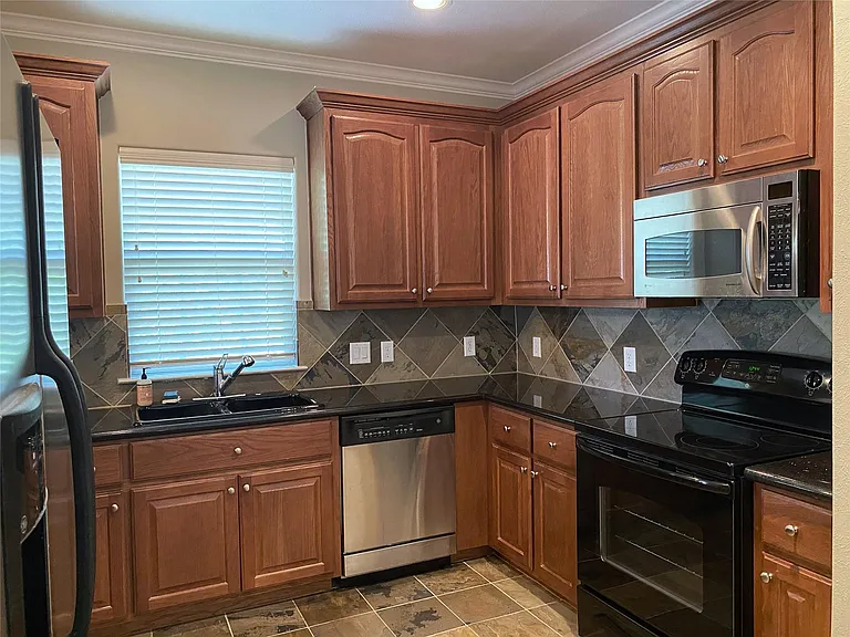 3227 Damico St — Photo 7