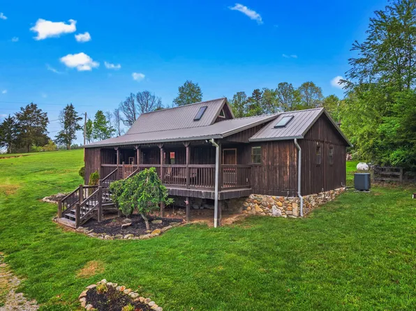 265 Martin Carmack Ln, Harrogate, TN 37752