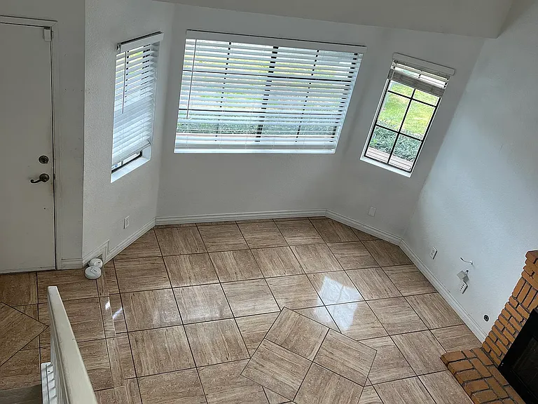 4754 Mayflower Way — Photo 7