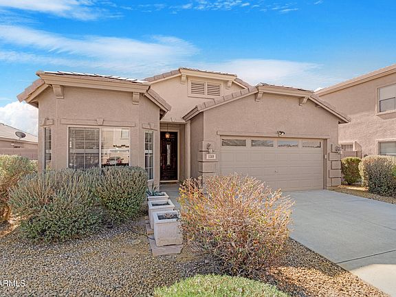 3rd image of 1369 E LINDA Drive