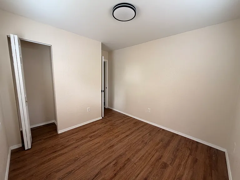 4311 Burnham Ave #1 — Photo 10