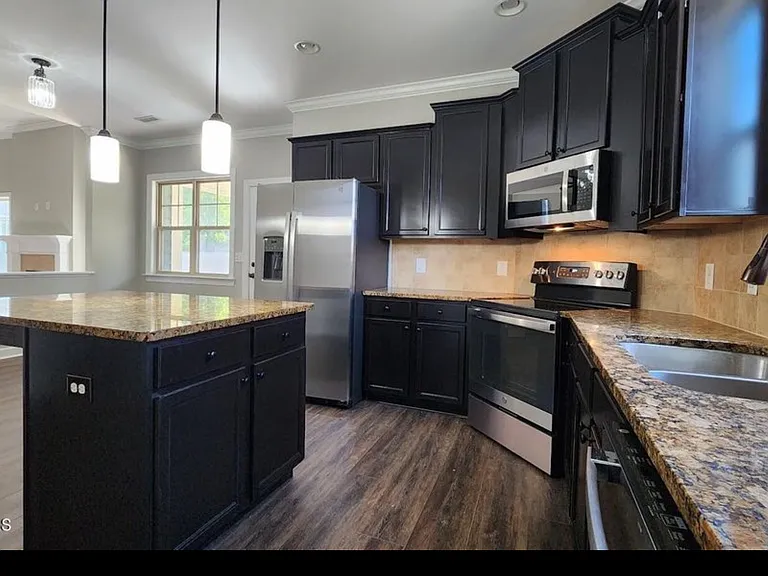 103 Hope Town Ct — Photo 7