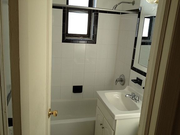 5th image of 7314 Woodhaven Blvd #2