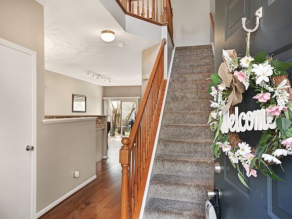 2nd image of 293 Nicole Dr Unit D