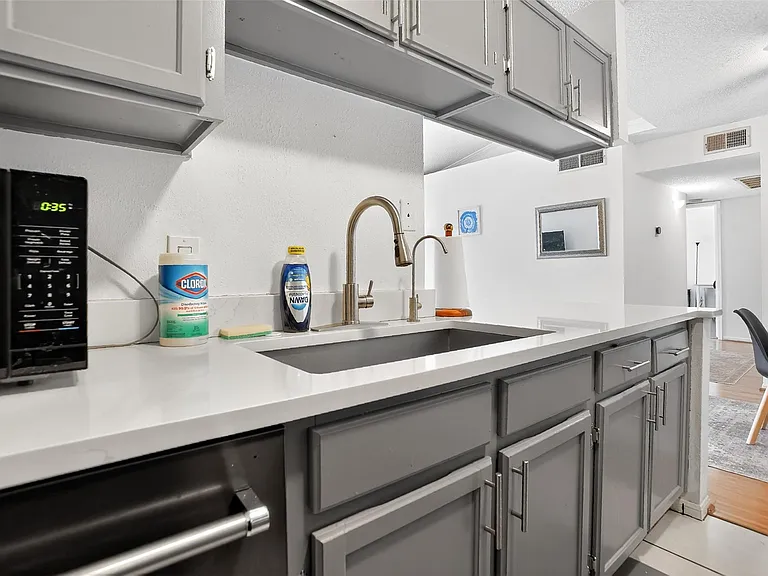 3770 Lovers Wood Ln #610 — Photo 8