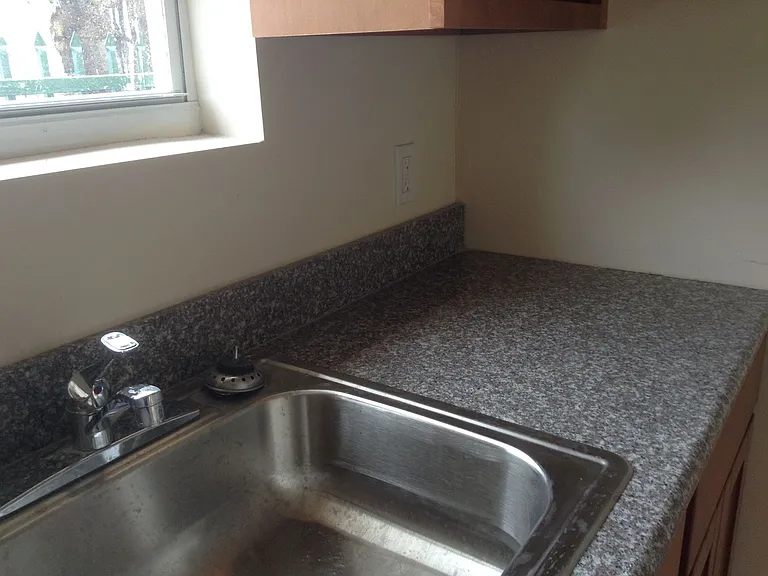 223 NW 12th St #4 — Photo 7