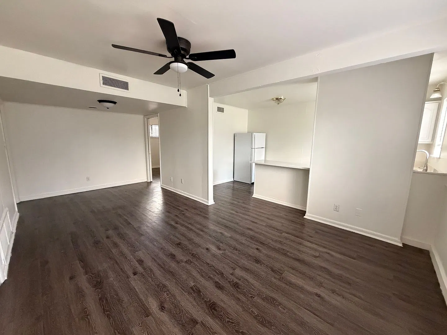 Shanti Apartments — Photo 2