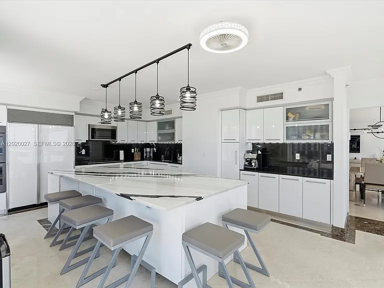 18911 Collins Ave #601 — Photo 11
