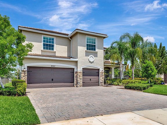 3rd image of 2521 SW Berry Park Circle