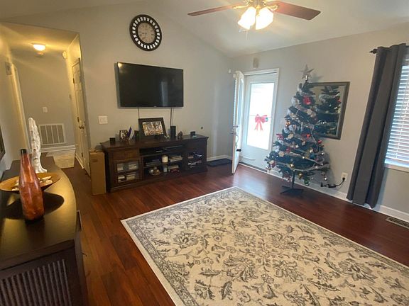 3rd image of 149 Saige Ct #1