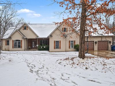 10151 Walnut Shores Dr, Fenton, MI, 48430