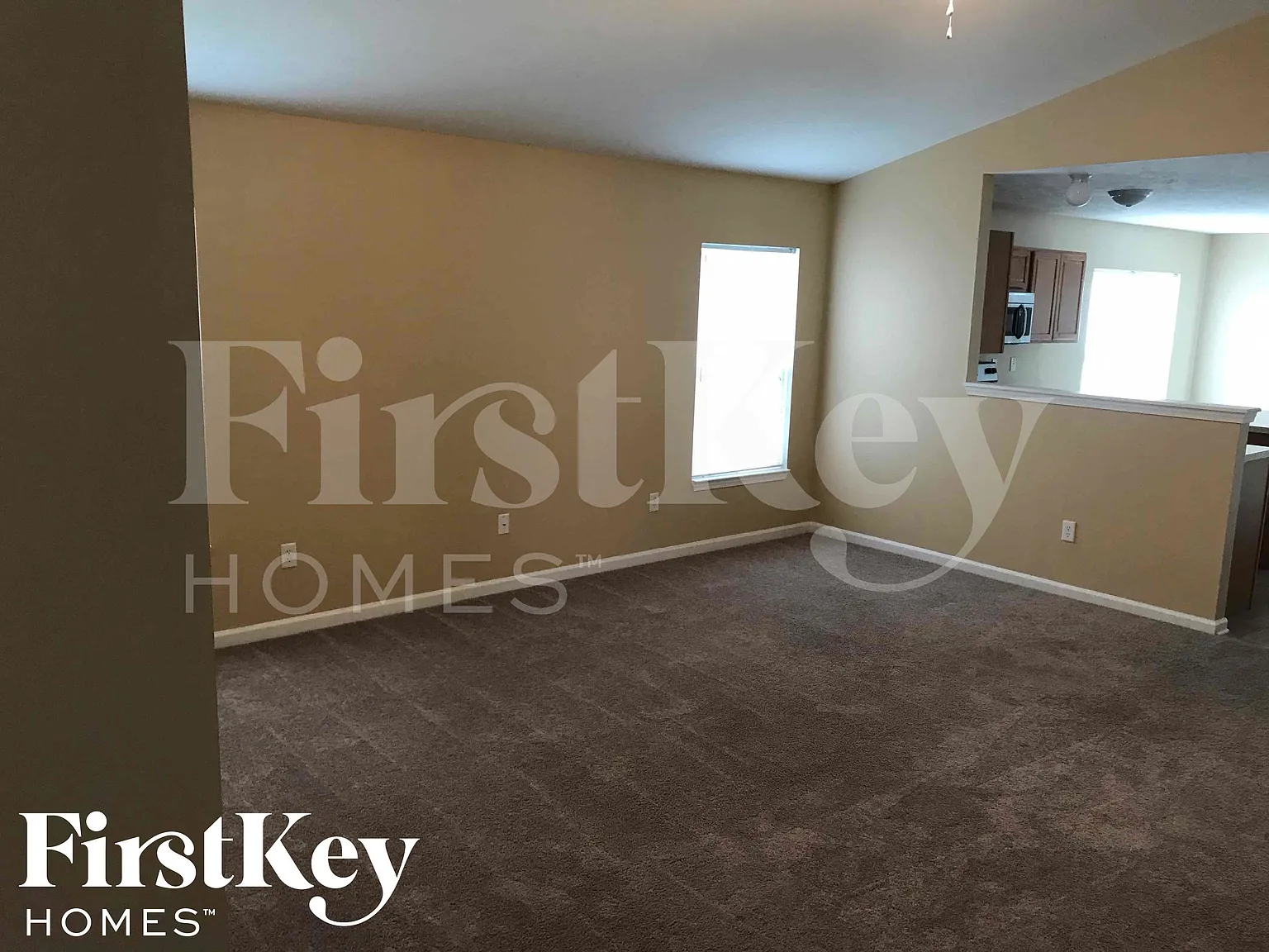 4 bed, 2.0 bath, 1691 sqft, $2,220 — Photo 2