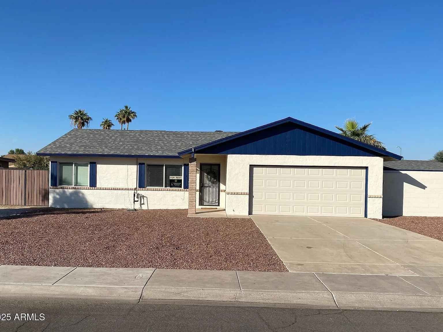 3 bed, 2.0 bath, 1104 sqft, $2,000 — Photo 1