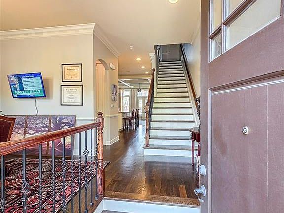 4th image of 302 Riversgate Dr #55