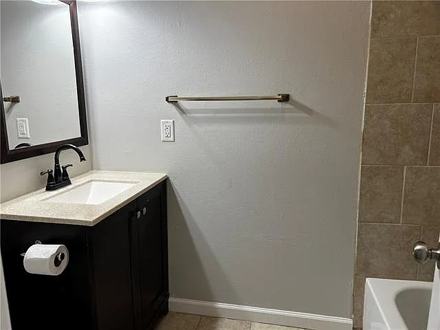 204 Trace Loop — Photo 11