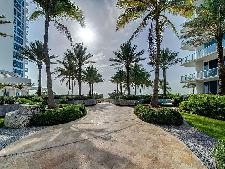 6801 Collins Avenue Cu #610-612 — Photo 29
