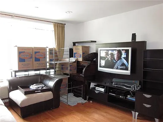 Sold by Kian Realty | media 8