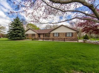 4639 52nd St, Holland, MI 49423