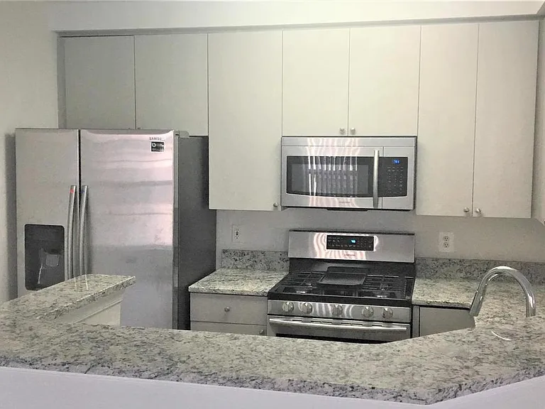 2480 Angeline Dr #304 — Photo 5