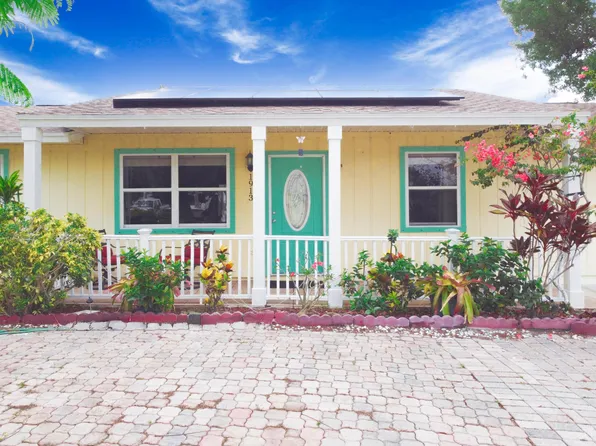 1913 SW Idaho Lane, Port St Lucie, FL 34953