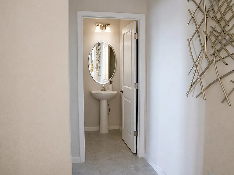 downstairs 1/2 bath