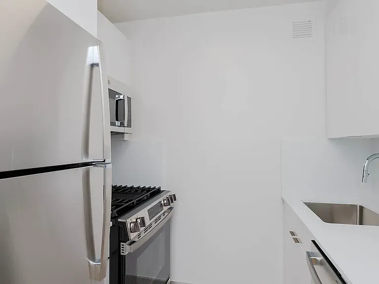 730 Columbus Ave #11B — Photo 20