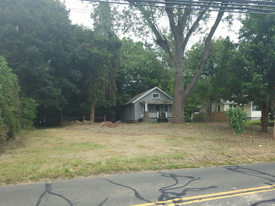 1st image of 142 Wolfpit Avenue