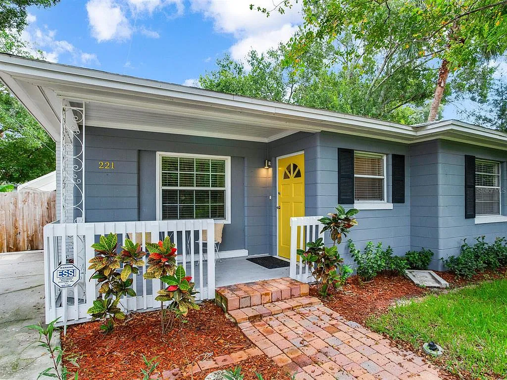 2 bed, 1.0 bath, 1154 sqft, $3,250 — Photo 3