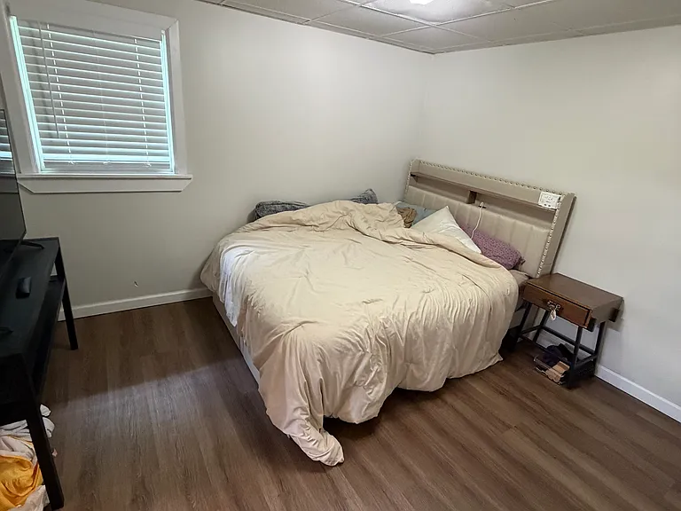 281-283 Beaver St #3 — Photo 7