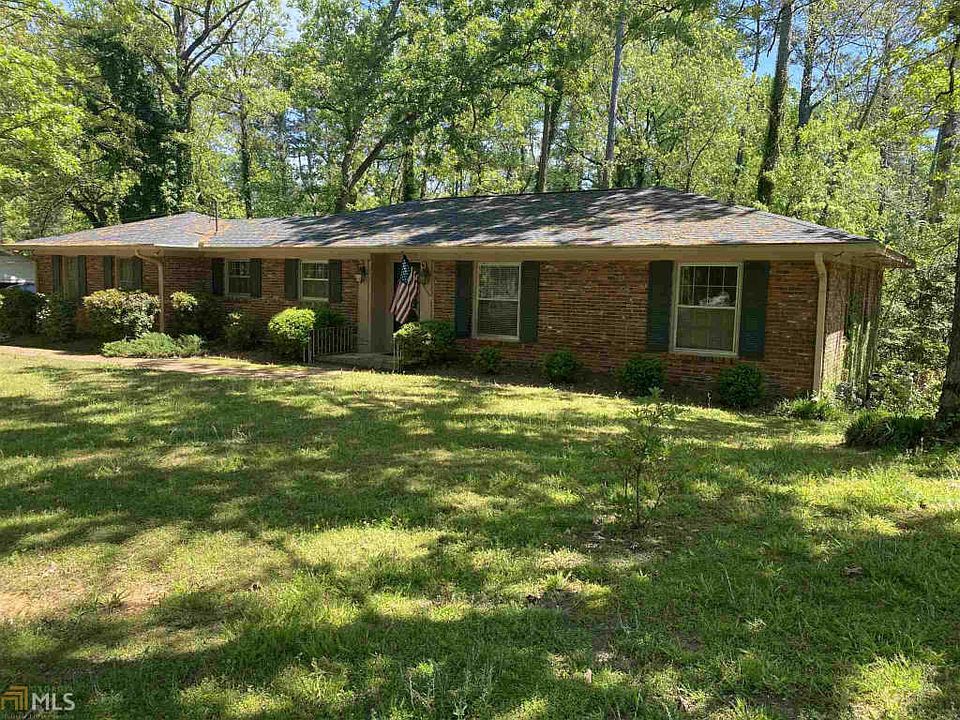 1st image of 861 Fair Oaks Dr