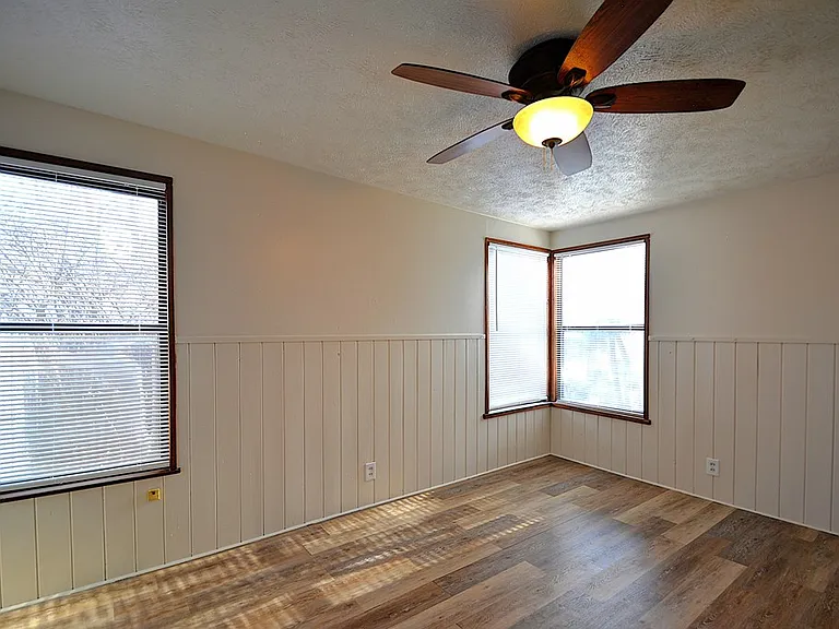 1707A E Main St — Photo 15