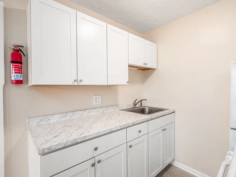134 W Tulane Rd #B — Photo 15