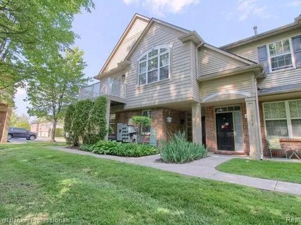 3910 Norwich Dr, Canton, MI 48188