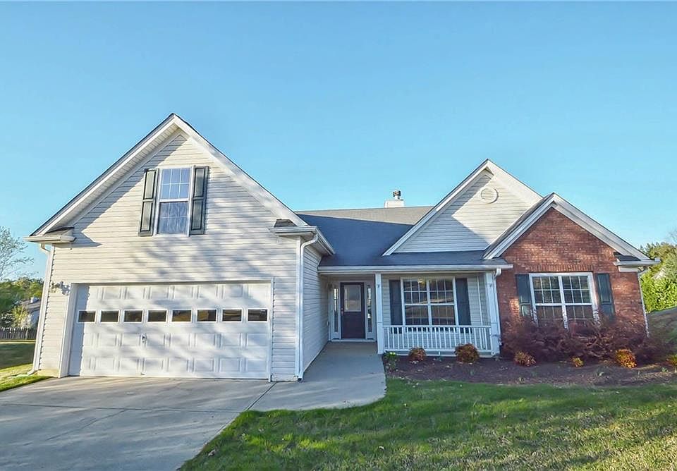 1st image of 701 Fairmont Park Dr