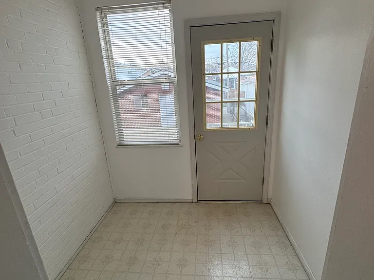 5011 Goethe Ave #B — Photo 17
