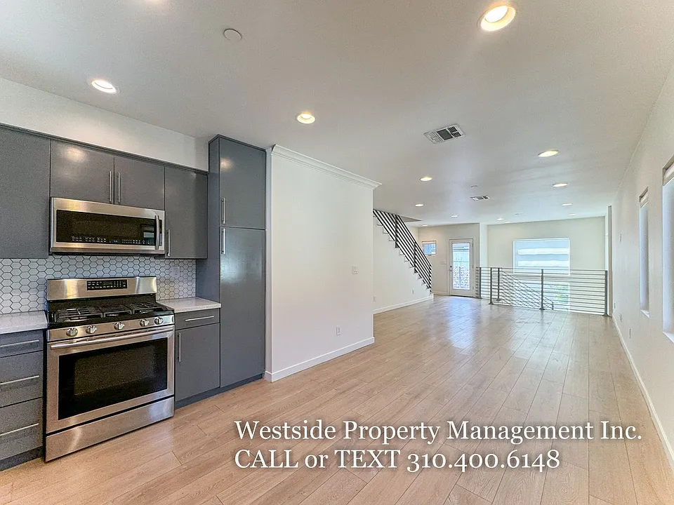6548 1/2 La Mirada Ave