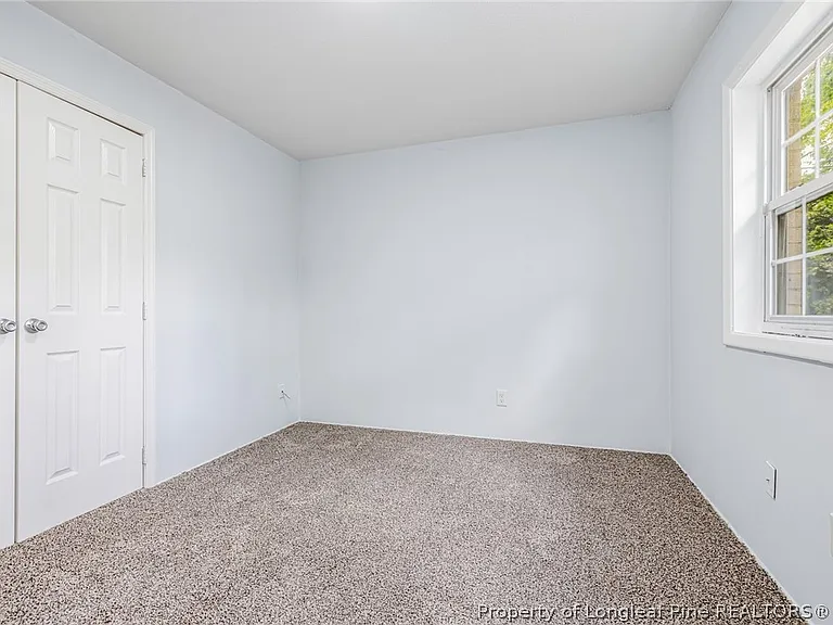 2326 Barrington Cir — Photo 21