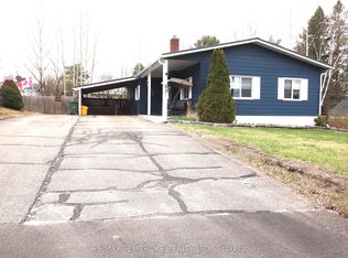 61 Doran St, Petawawa, ON K8H1R3