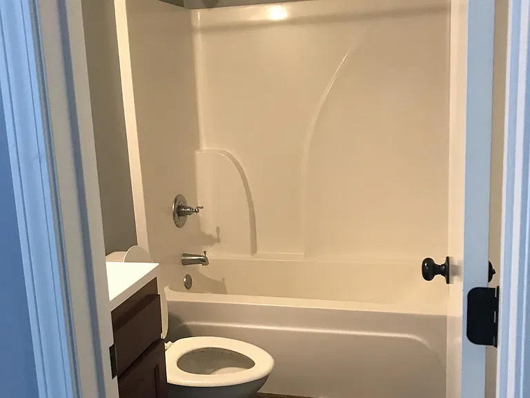 185 Brownlee Rd #14 — Photo 23