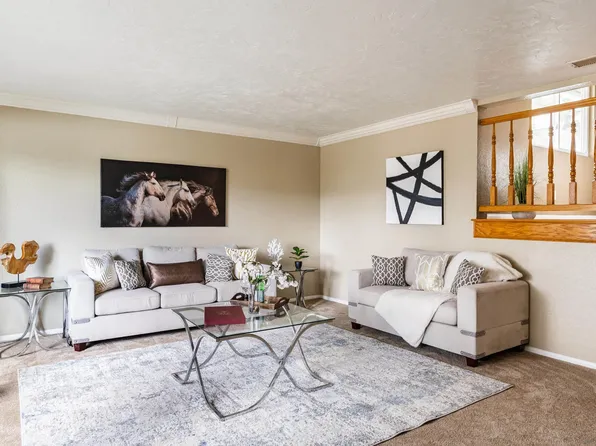 1136 S Hale Ave, Escondido, CA 92029