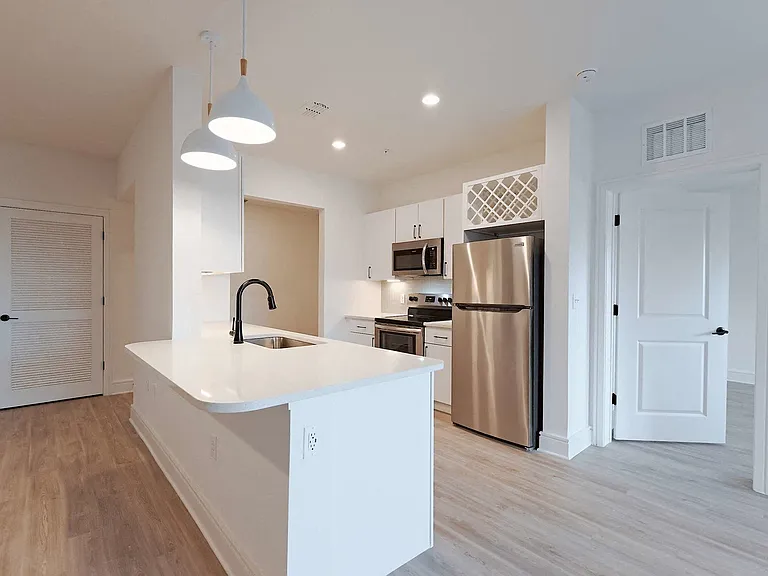 Tropia Luxury Apartments — Photo 81